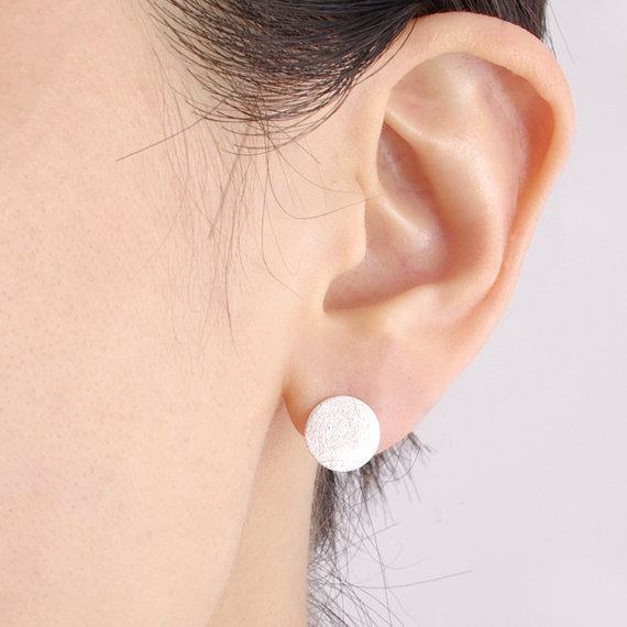 Pünktchen Ohrstecker in Silber