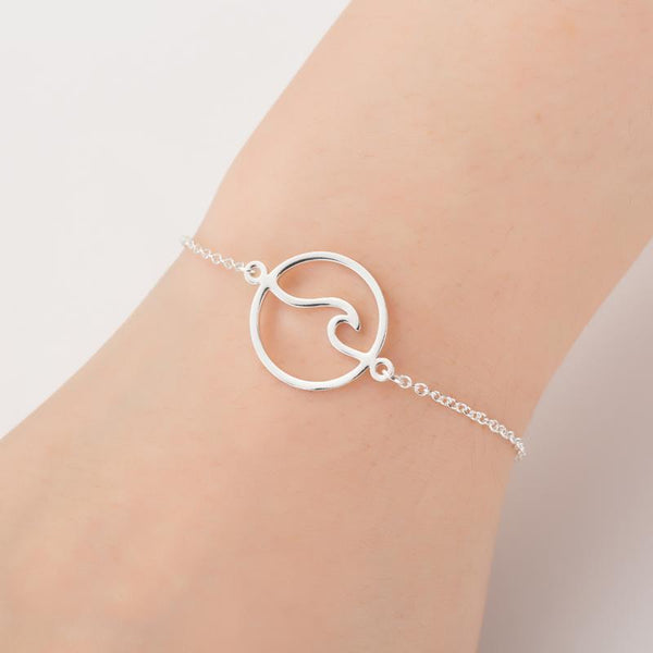 Armband Wanderlust mit Welle Cut-Out aus Edelstahl in Silber