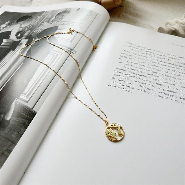 Halskette Wanderlust mit Weltkarte aus 925 Sterling Silber vergoldet