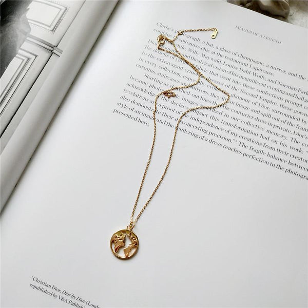 Halskette Wanderlust mit Weltkarte aus 925 Sterling Silber vergoldet