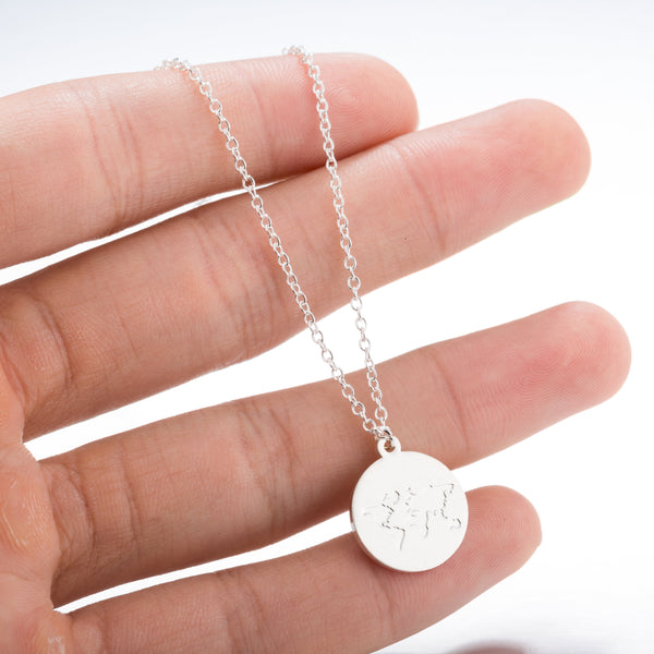Halskette Wanderlust mit Weltkarte Coin aus Edelstahl in Silber